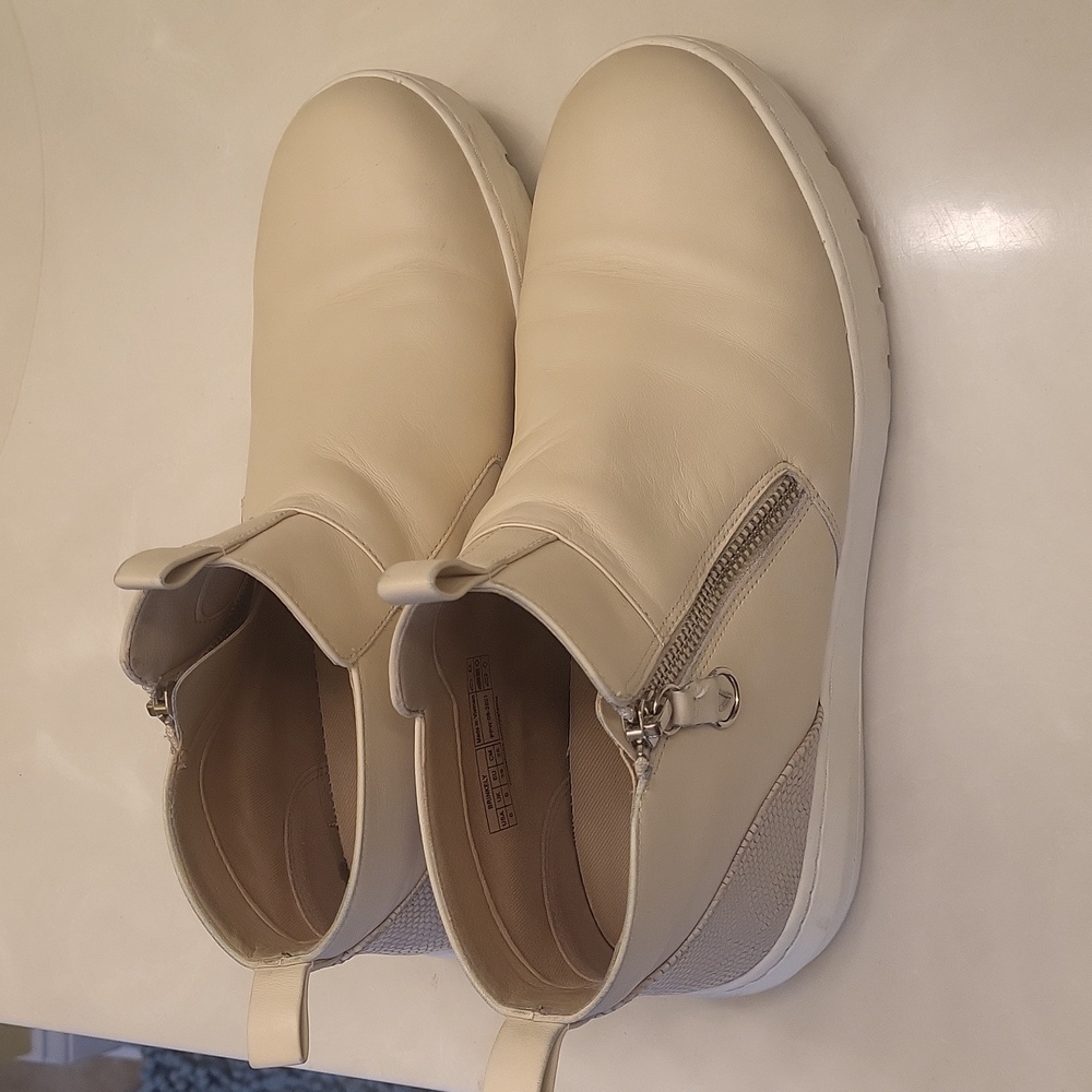 Vionic Sneaker Bootie Brinkely Crm Leather Ankle Zip Casual Comfort Light used